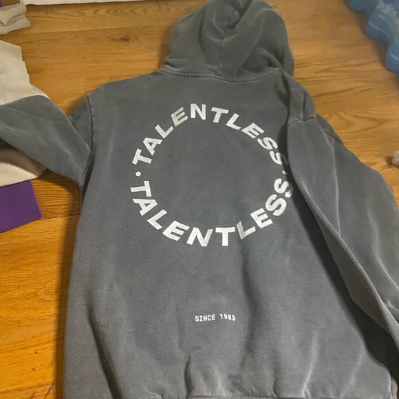 “talentless” circle hoodie - Picture 2 of 2
